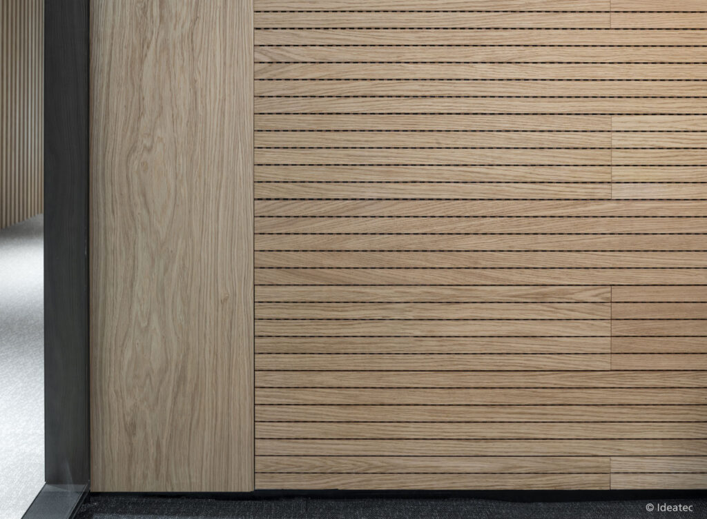Mavotrans geluidsabsorptie, Ideacustic toegepast op wanden en plafond bij luxe kantoor. 4 van serie 1
