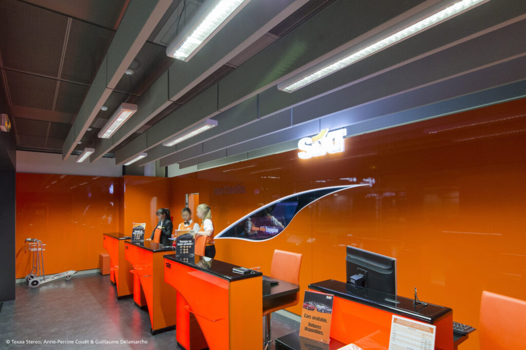 Mavotrans geluidsabsorptie, Texaa Stereo bij kantoorbalie. 1 van serie 1