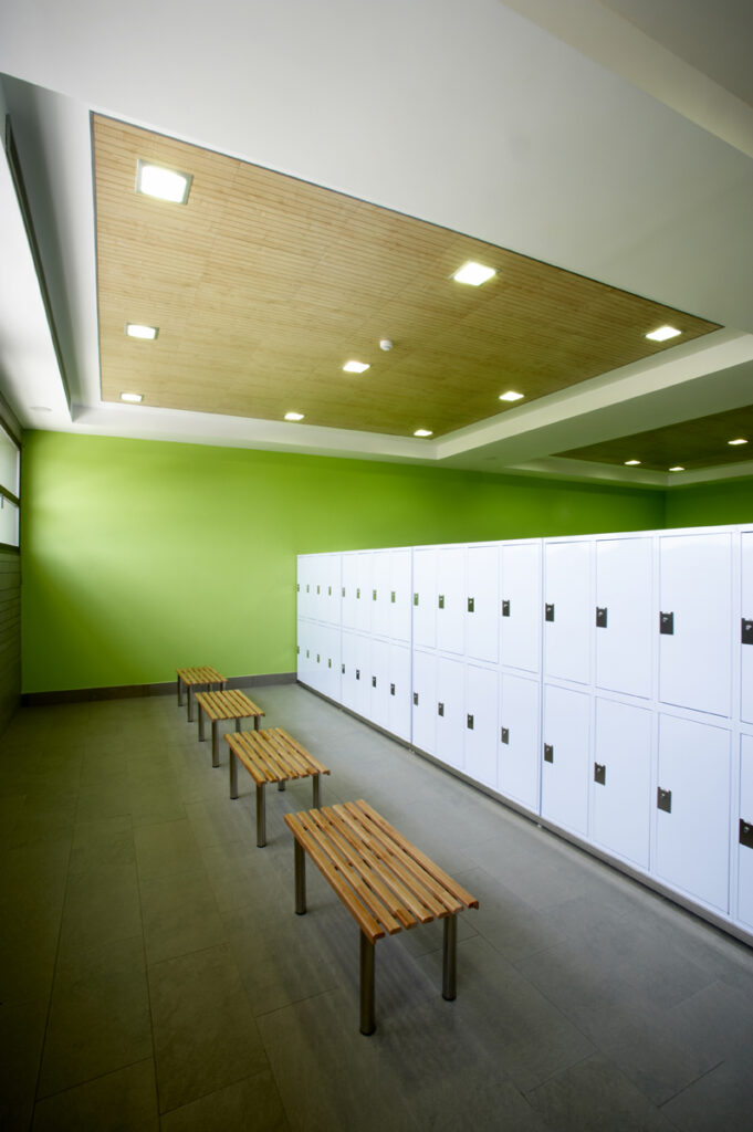 Mavotrans_geluidsabsorptie_Ideatec_plafond-kleedkamer-01