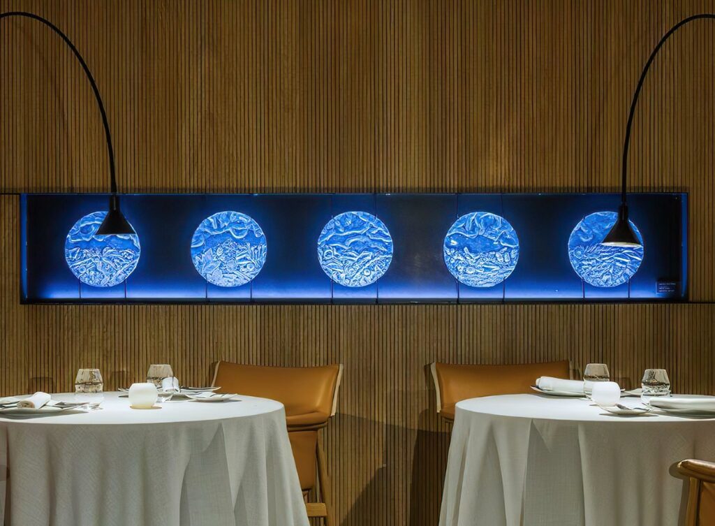 Mavotrans_geluidsabsorbtie_Ideatec_wood_restaurant_anglerestaurant-01
