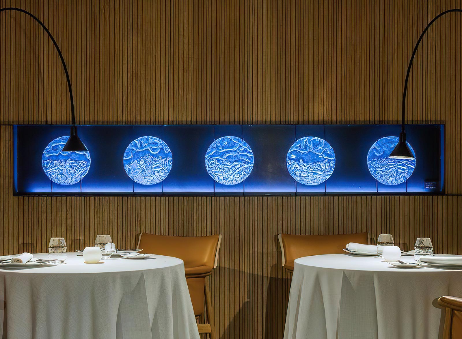 Mavotrans_geluidsabsorbtie_Ideatec_wood_restaurant_anglerestaurant-01