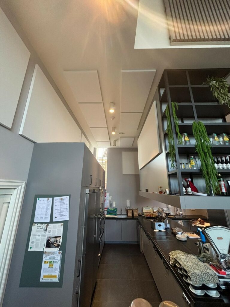 Mavotrans geluidsabsorptie_ Mavopreen plano polar bij woonzorg ouderenzorg-07