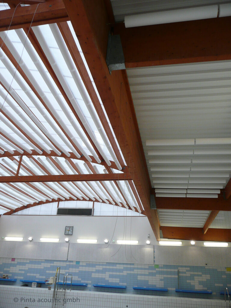 Mavopreen_Baffle_rondo_plafond-zwembad_-hangend_Pisceine-Montlhery-03