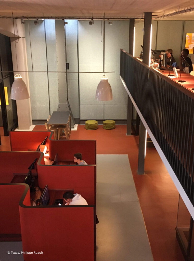 Mavotrans_Geluidsabsorptie_Texaa_Vibrasto_plafond_bibliotheek_mediatheque-Brest_05
