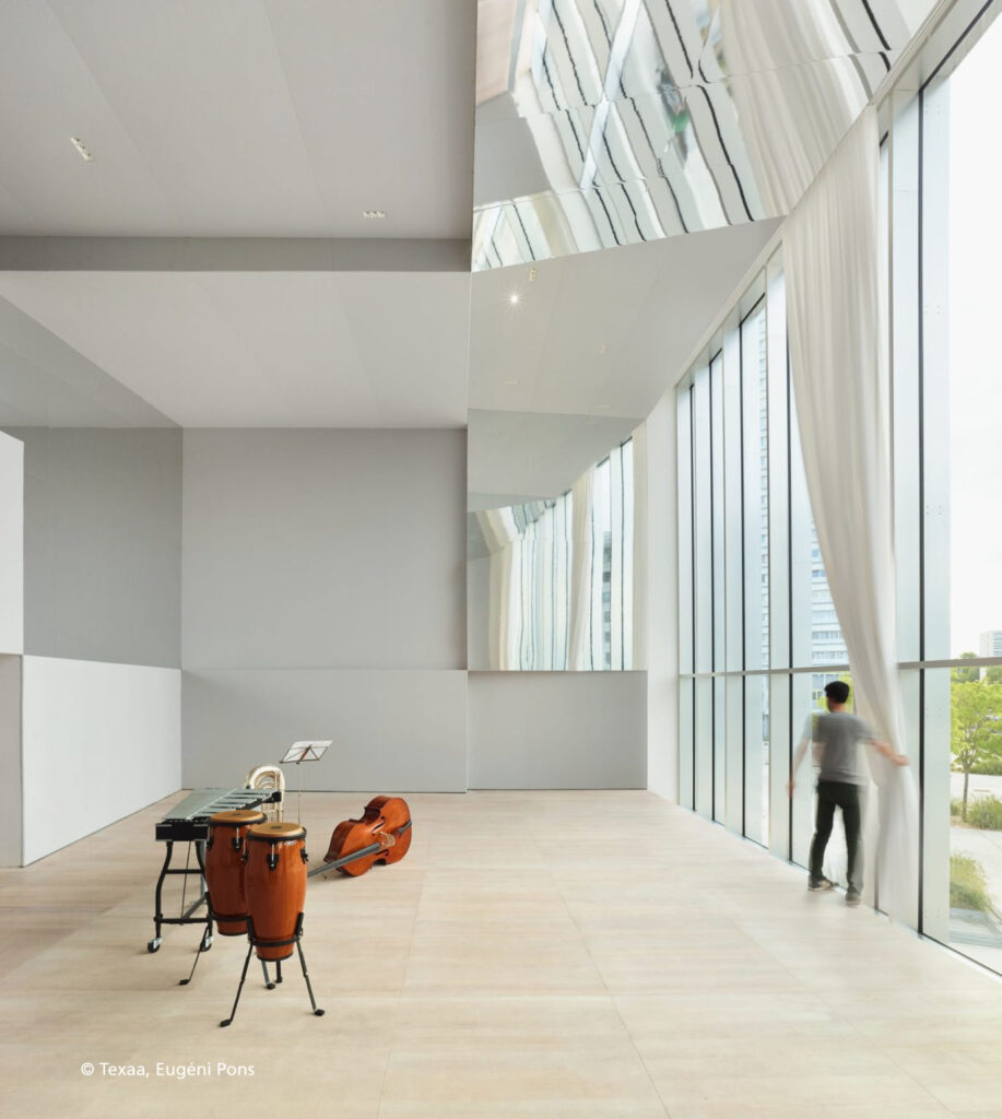 Mavotrans_Geluidsabsorptie_minimalisme-oefenruitmen-exaa-vibrasto_Salvador-Allende_04