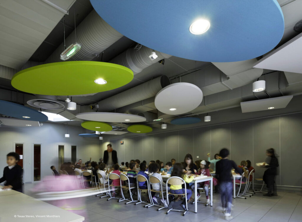 Mavotrans geluidsabsorptie_Texaa_Stereo_BSO_plafond_Scolaire-ponts-jumeaux-toulouse_03