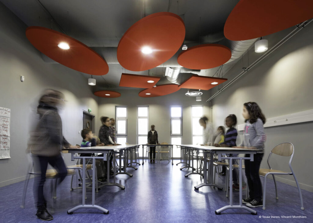 Mavotrans geluidsabsorptie_Texaa_Stereo_BSO_plafond_Scolaire-ponts-jumeaux-toulouse_09
