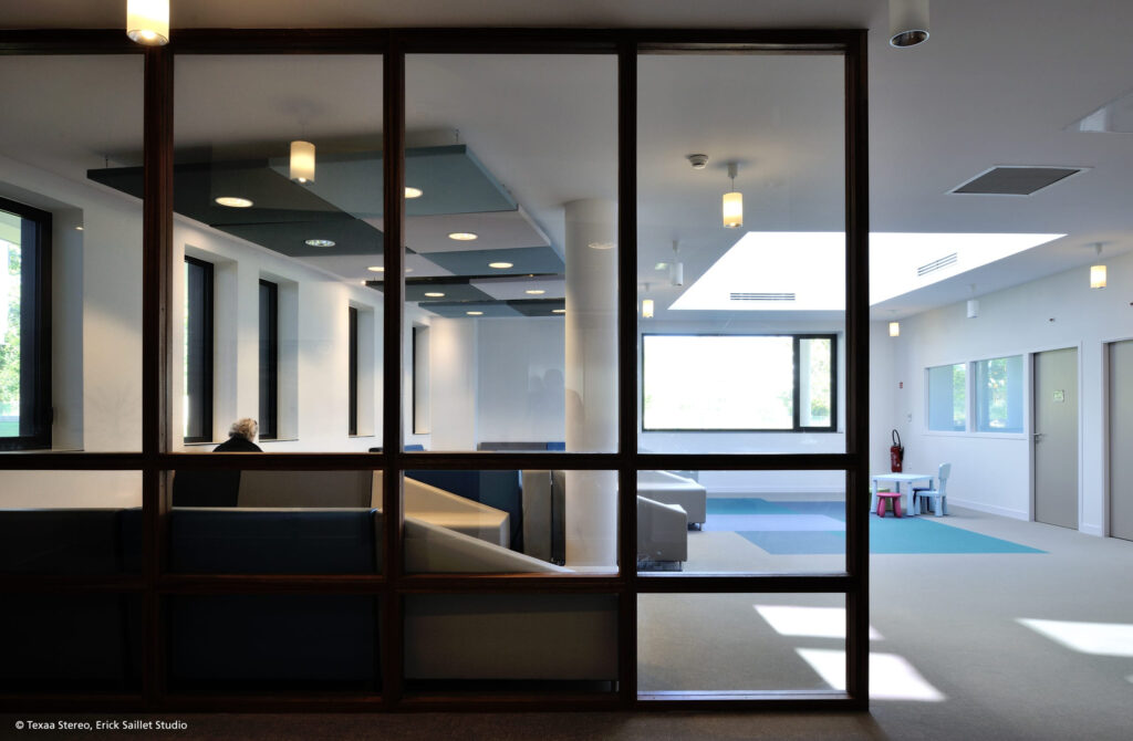 Mavotrans-Texaa_Strato_ziekenhuis_wachtkamer-04