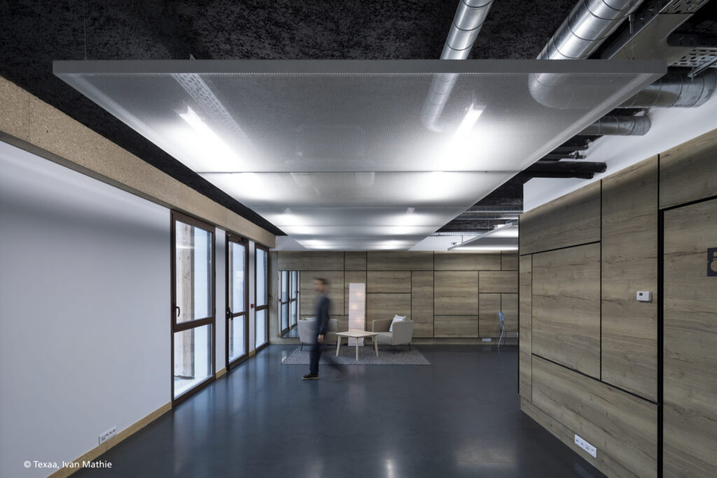 Texaa_Strato_plafond_wachtruimte-praktijk_01