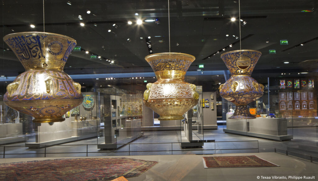 Mavotrans geluidsabsorptie_Texaa_Vibrasto_plafond_museum_musee-du-Louvres_03