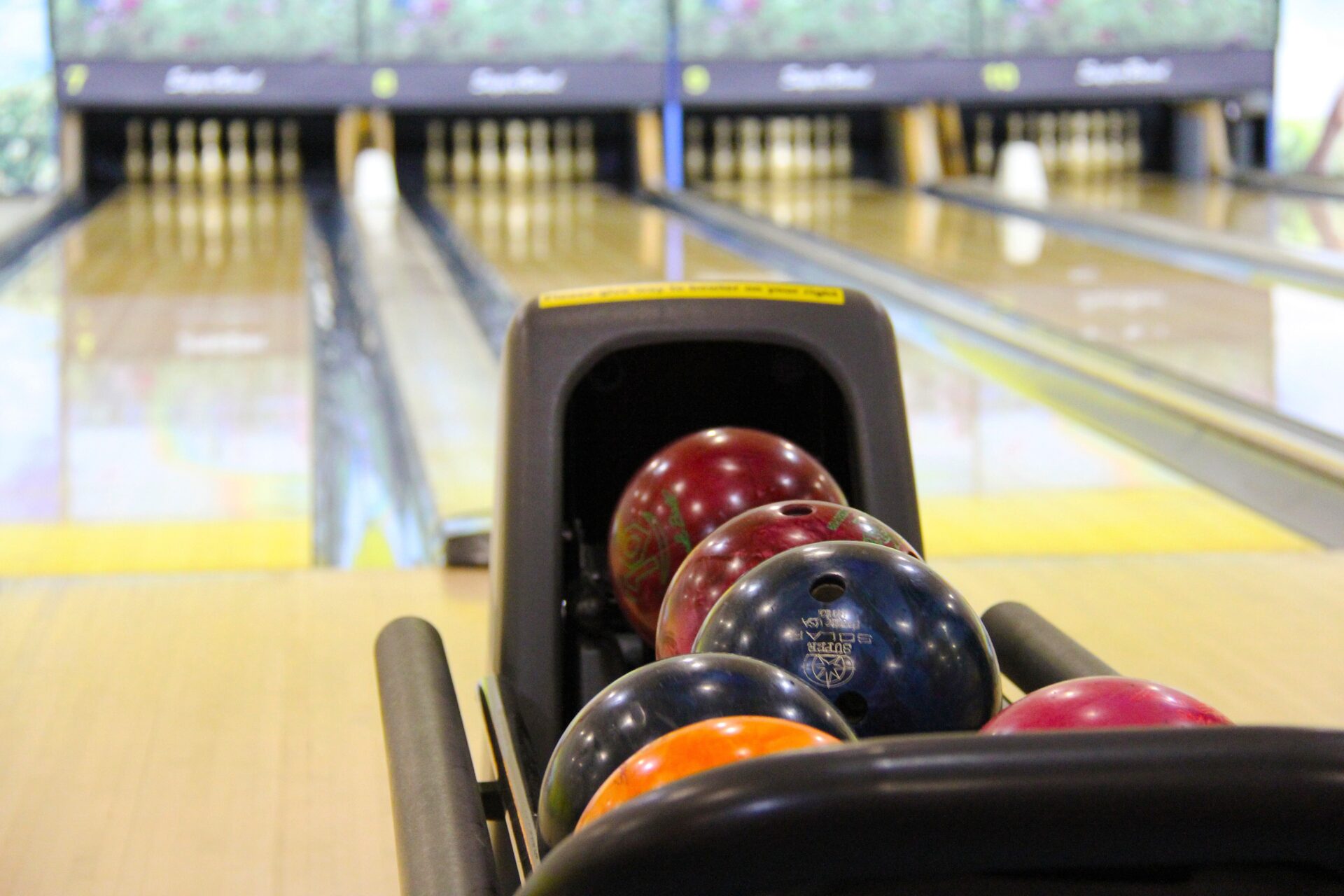 Mavotrans geluidsisolatie - Akoestische ontkoppelde zwevende vloersystemen bij bowlingbanen